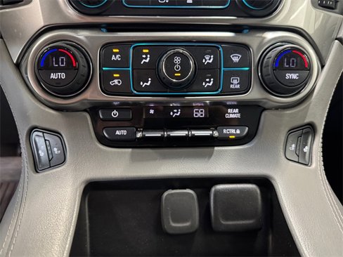 Used 2018 Chevrolet Suburban LT image 15