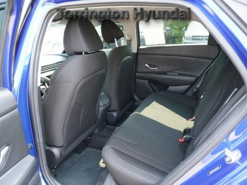 Used 2022 Hyundai Elantra SEL w/ Cargo Package image 15