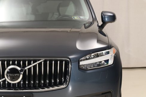 Used 2022 Volvo XC90 T5 Momentum w/ Advanced Package image 9