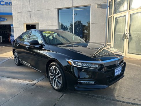 Used 2018 Honda Accord Touring image 1