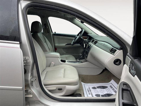Used 2007 Chevrolet Impala SS w/ Convenience Package image 11