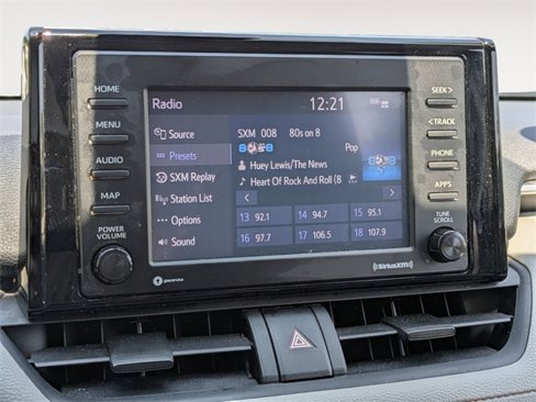 Used 2020 Toyota RAV4 XLE image 18