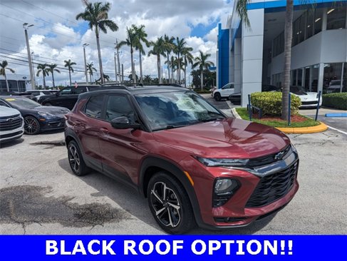 Used 2022 Chevrolet TrailBlazer RS w/ Sun and Liftgate Package image 2