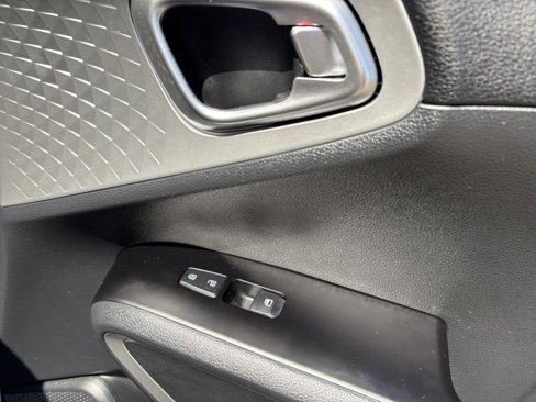 Certified 2022 Kia Soul LX image 34