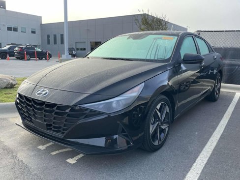 Used 2023 Hyundai Elantra SEL w/ Convenience Package image 2