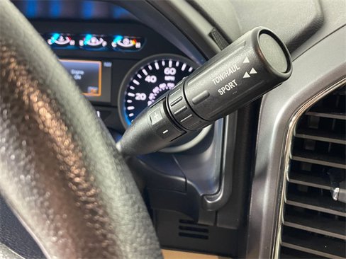 Used 2015 Ford F150 XLT w/ Equipment Group 302A Luxury image 10