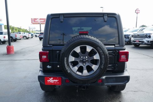 Used 2018 Jeep Wrangler Unlimited Sahara image 6