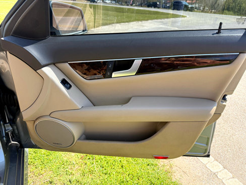 Used 2012 Mercedes-Benz C 250 Sedan image 33