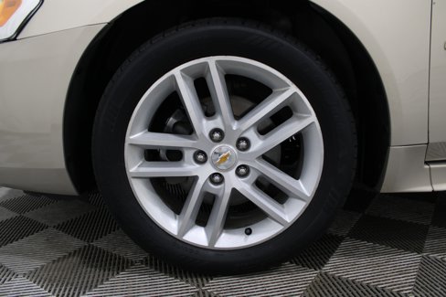 Used 2011 Chevrolet Impala LTZ image 34