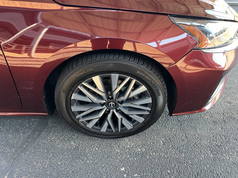 Used 2023 Nissan Altima 2.5 SV image 12