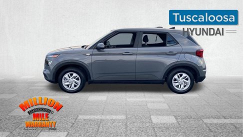 Used 2022 Hyundai Venue SE image 5