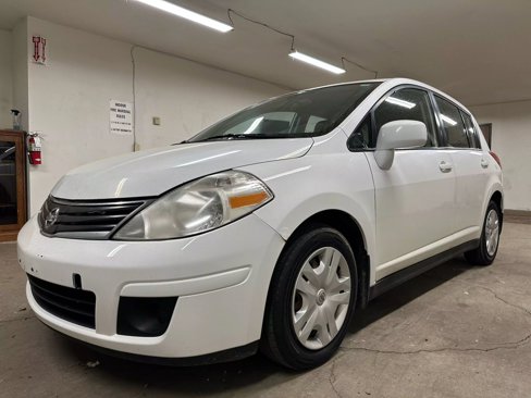 Used 2011 Nissan Versa 1.8 S w/ PWR Plus Pkg image 2