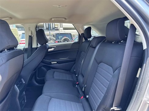 Certified 2020 Ford Edge SE image 13
