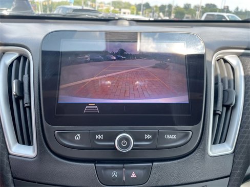 Used 2020 Chevrolet Malibu LS image 19