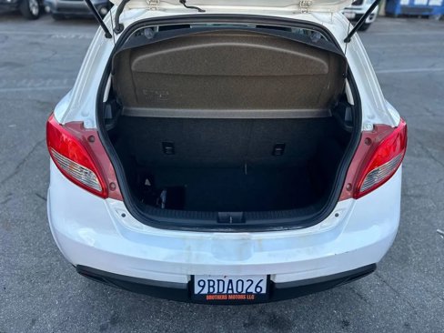 Used 2011 MAZDA MAZDA2 Sport image 28