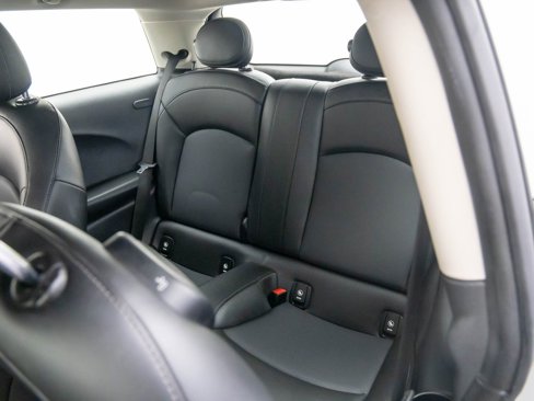 Used 2019 MINI Cooper 2-Door Hardtop w/ Signature Upholstery Package image 19