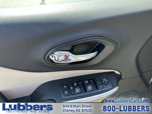 Used 2017 Jeep Cherokee Sport w/ Safety Group image 11