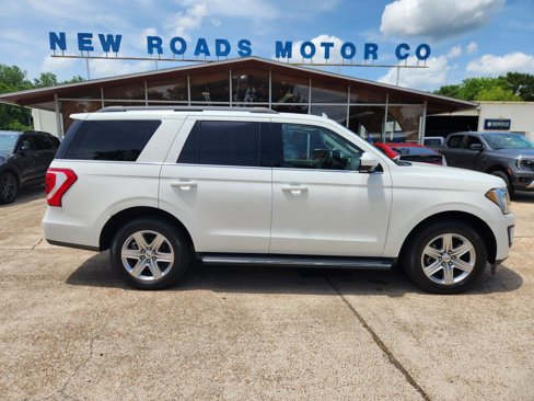Used 2021 Ford Expedition XLT image 2