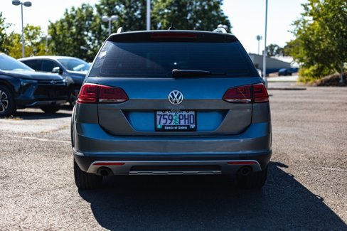 Used 2017 Volkswagen Golf Alltrack image 27