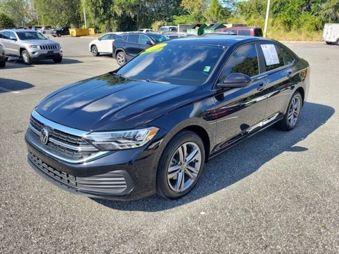 Used 2023 Volkswagen Jetta SE image 14