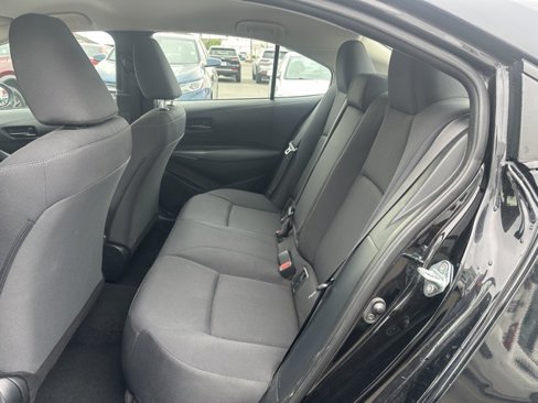 Used 2023 Toyota Corolla LE image 17