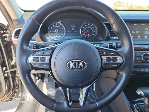 Used 2019 Kia Cadenza Premium image 23