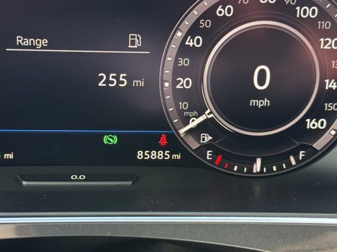 Used 2019 Volkswagen Tiguan SEL Premium image 14