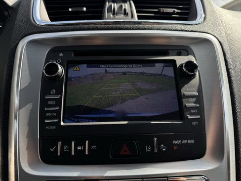 Used 2017 GMC Acadia Limited SLT image 3