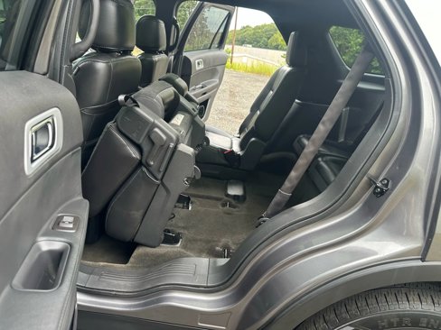 Used 2013 Ford Explorer XLT image 31