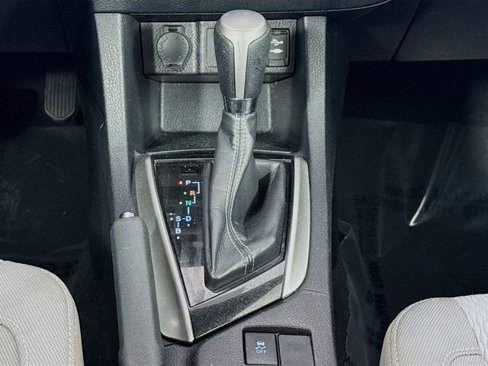 Used 2016 Toyota Corolla LE image 19