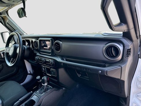 Used 2022 Jeep Wrangler Unlimited Sport image 35