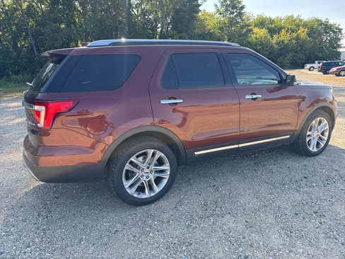 Used 2016 Ford Explorer Limited image 3