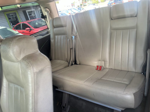 Used 2004 Lincoln Navigator Luxury image 11