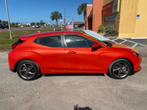 Used 2020 Hyundai Veloster 2.0 image 2