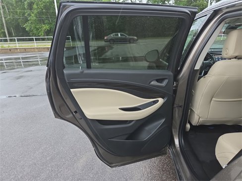 Used 2019 Buick Envision Premium image 24
