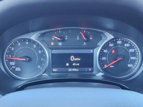 Used 2024 GMC Terrain SLT image 17