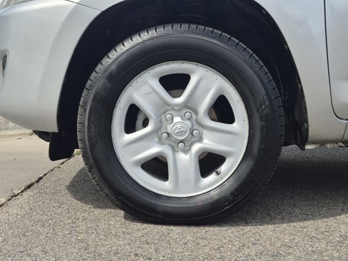 Used 2012 Toyota RAV4 4WD image 10