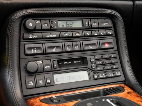 Used 2003 Jaguar XK8 Convertible image 18