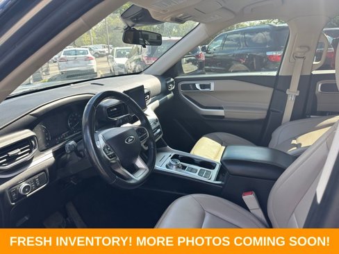 Used 2021 Ford Explorer XLT w/ Equipment Group 202A image 8