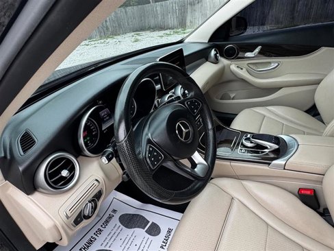 Used 2015 Mercedes-Benz C 300 Sedan image 25