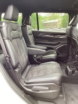 Used 2022 Jeep Grand Cherokee L Laredo image 27