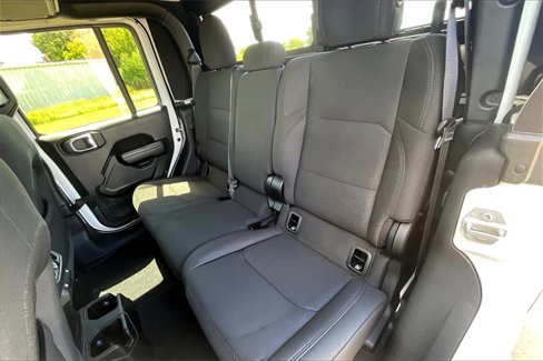 Used 2021 Jeep Gladiator Willys image 27