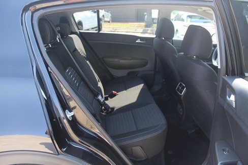 Used 2018 Kia Sportage LX image 8