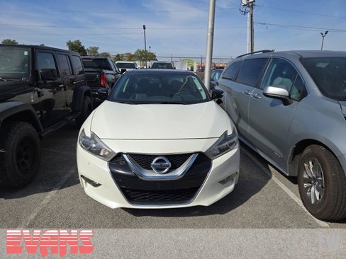 Used 2016 Nissan Maxima 3.5 SL w/ Interior Lighting Package image 2