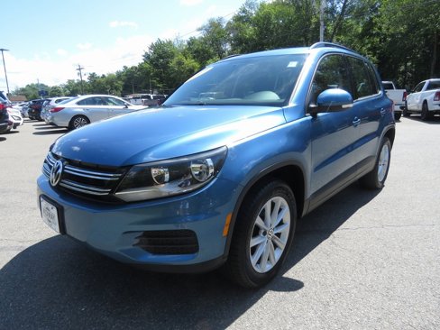 Used 2017 Volkswagen Tiguan Limited w/ Premium Package image 1