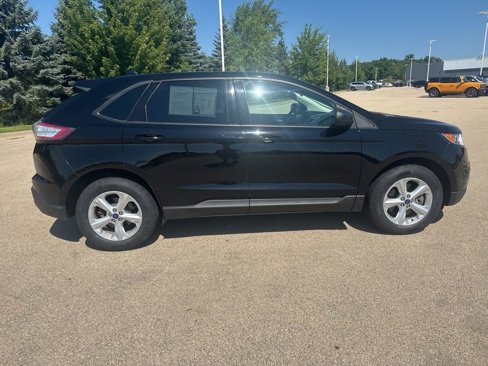 Used 2017 Ford Edge SE image 6