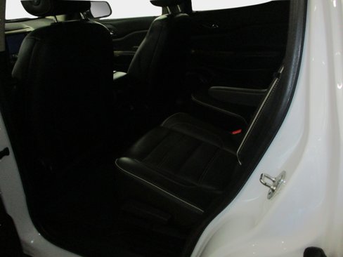 Used 2018 GMC Acadia Denali w/ Technology Package image 28