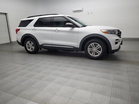 Used 2020 Ford Explorer XLT w/ Equipment Group 202A image 11