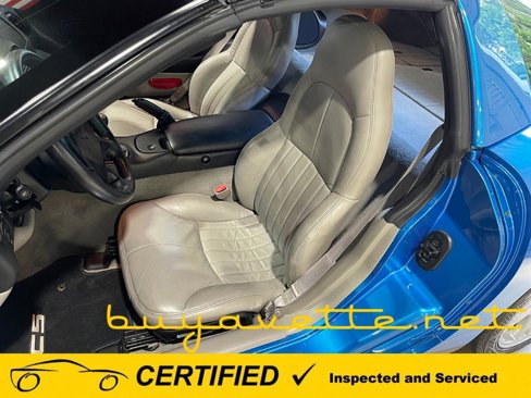 Used 1998 Chevrolet Corvette Coupe w/ Roof Pkg image 18