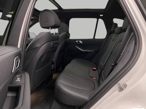 Certified 2022 BMW X5 xDrive40i w/ Climate Comfort Package image 32